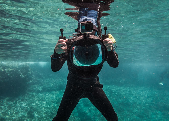 maquina fotografica a prova d agua como escolher Click and Play - Agência de Vídeo Digital - Produtora Audiovisual