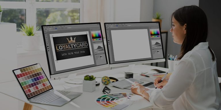designer grafico Click and Play - Agência de Vídeo Digital - Produtora Audiovisual