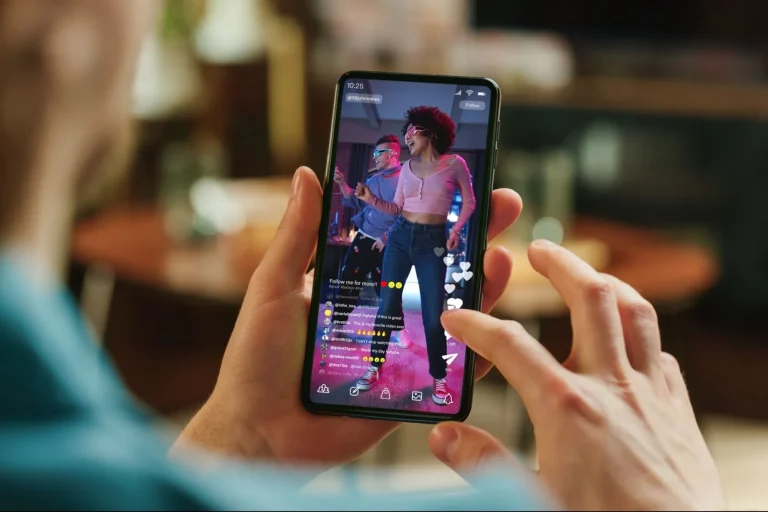 4e7f25b7e3d77b67ead50f69b12b9dd9f0f02a44291b0c7faeb4328f6e388029 Click and Play - Agência de Vídeo Digital - Produtora Audiovisual
